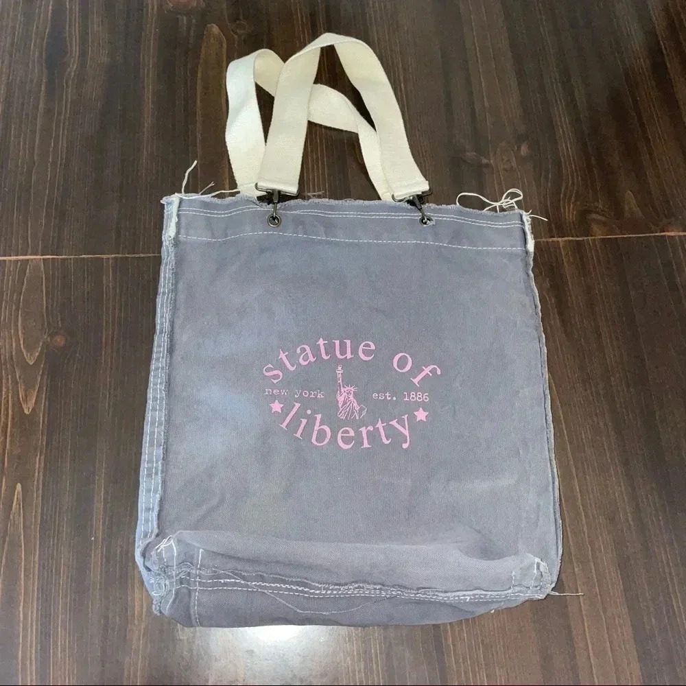 Statue of  Liberty bag